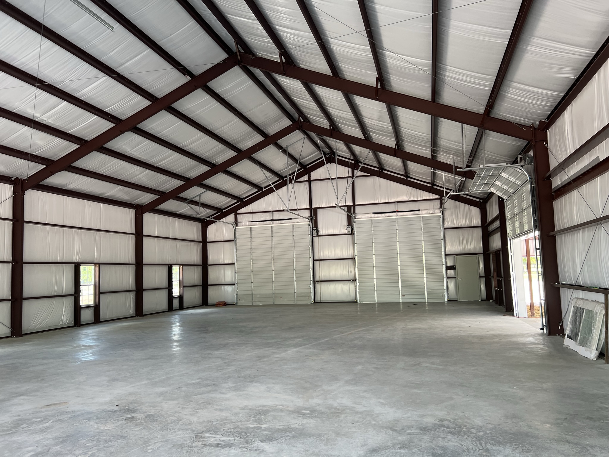 flatonia-tx-clear-span-metal-building-interior